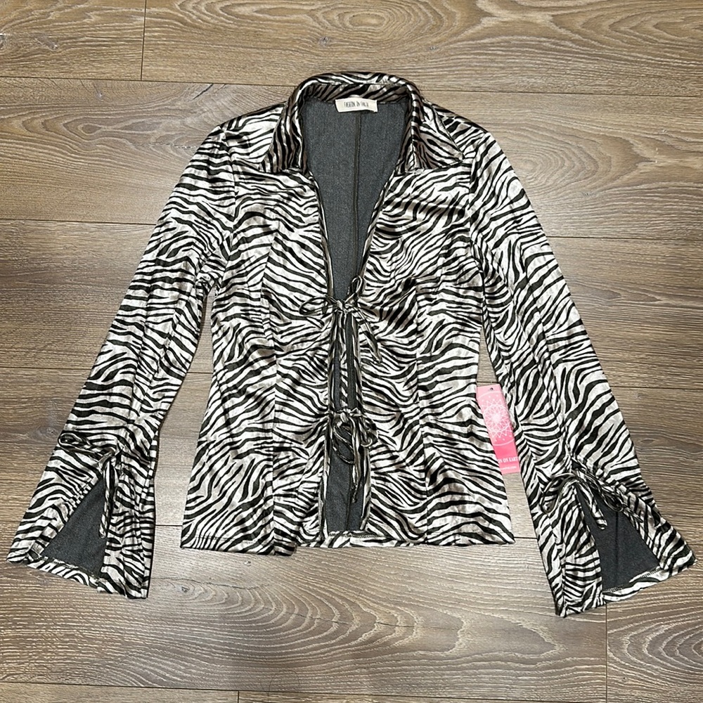 NWT zebra print flyaway top